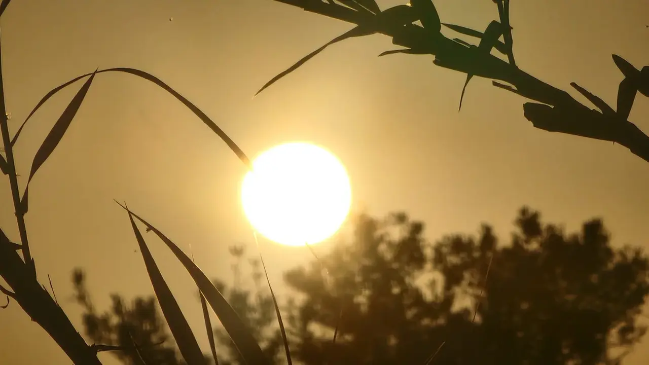 موجة حر تضرب المغرب بارتفاع درجات الحرارة إلى 44° وسط تقلبات جوية